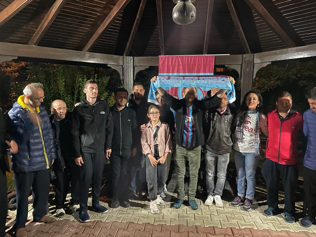 Sakarya Trabzonlular Derneği, Arifiye Rehabilitasyon Merkezi'ni ziyaret etti
